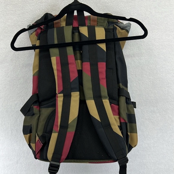 Kaukko Backpack Top Loading Drawstring & Flap Straps Snaps Well-Padded Like New - Picture 3 of 13